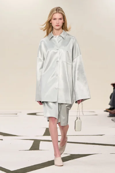 Look 50